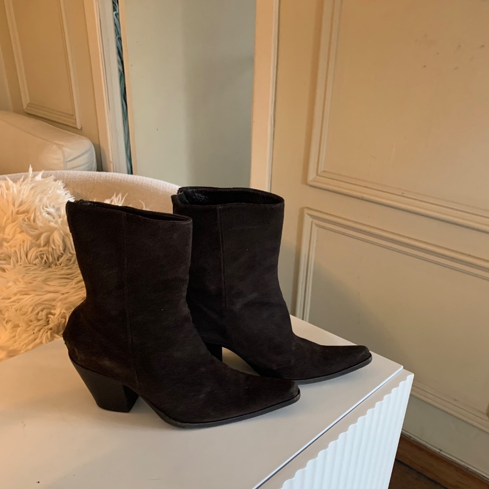 Like new. Studio Pollini Chocolate Suede Ankle Boots (37)